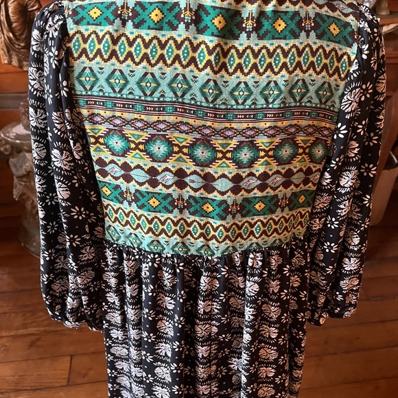 Umgee Black and Teal Long Sleeve Tunic or Dress - Picture 4 of 6